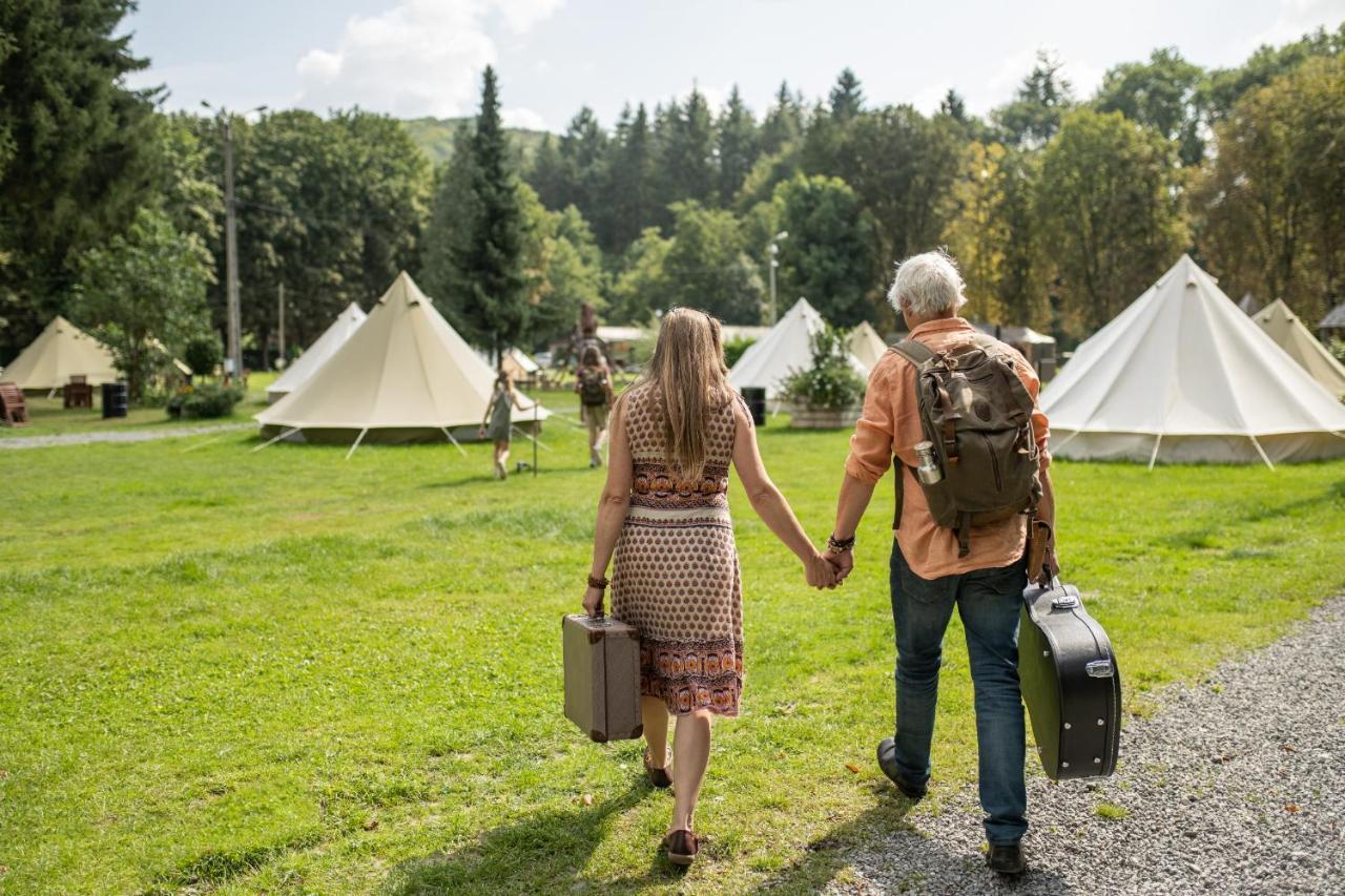 Cocoon Village - Glamping - Domaine Des Grottes De Han Rochefort Exterior photo